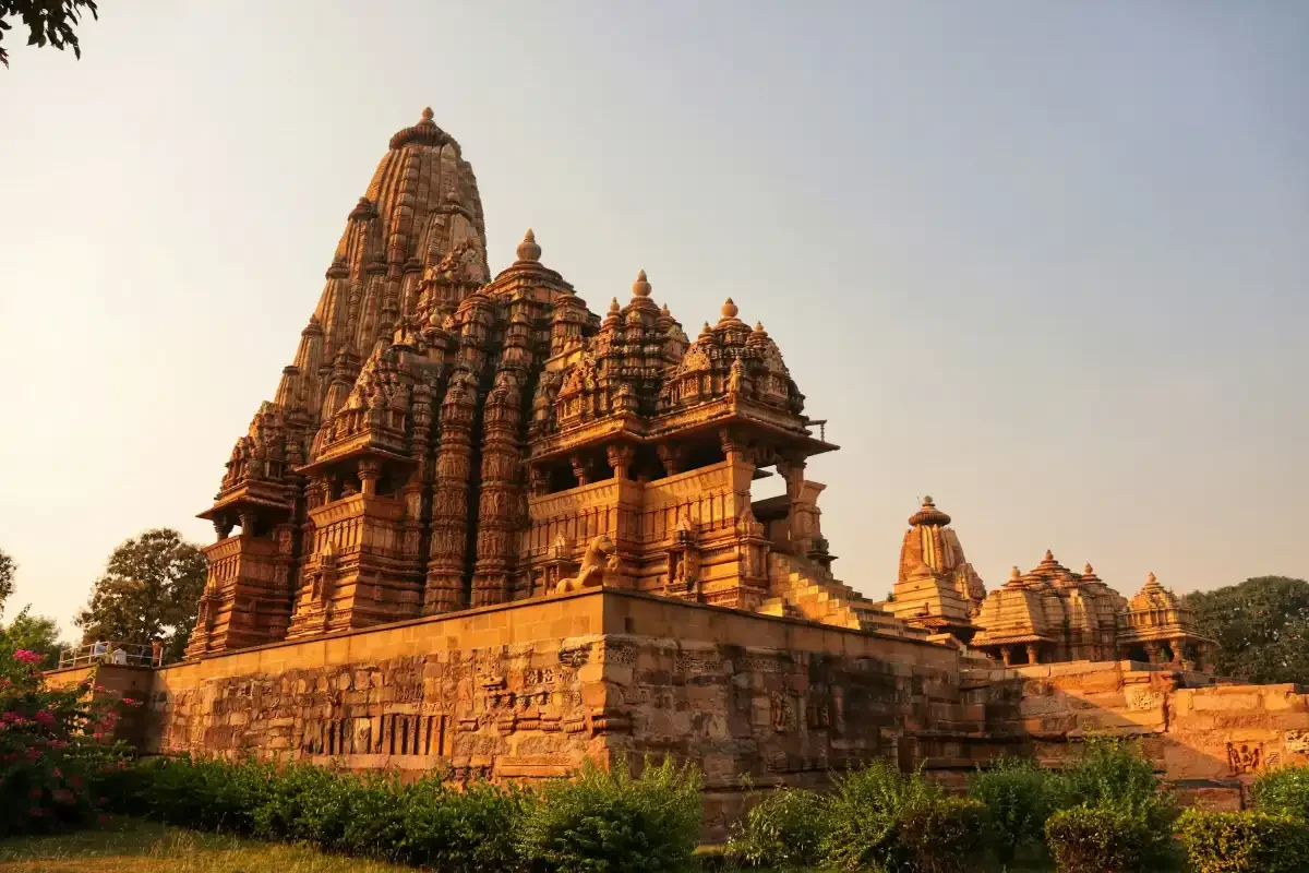 Ujjain Omkareshwar Jyotirlinga Tour Package From Bangalore With Flights - Image 3
