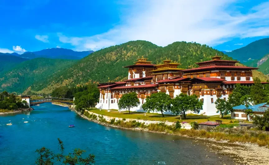 Bhutan Tour Package 6 Nights 7 Days | Thimphu, Punakha, Paro & Chele La Pass - Image 2