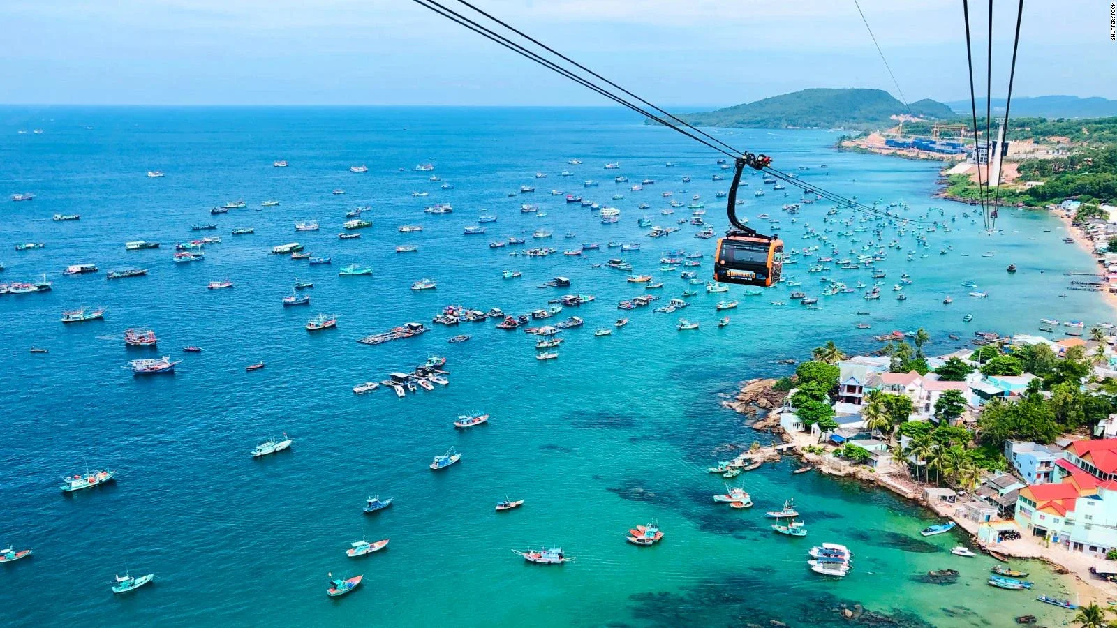 Phu Quoc Island Tour Package 4 Nights 5 Days with Hon Thom Cable Car, VinWonders & Safari