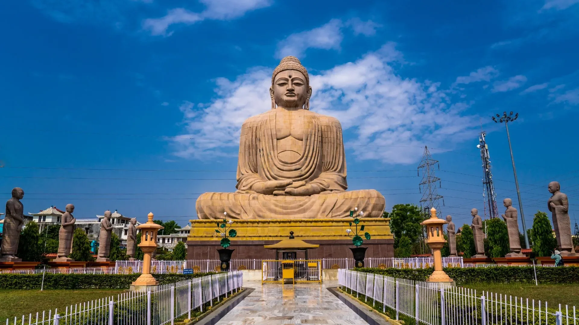 Kashi Gaya Prayagraj Ayodhya Tour Package 5 Nights 6 Days with VIP Kashi Vishwanath Darshan - Image 3