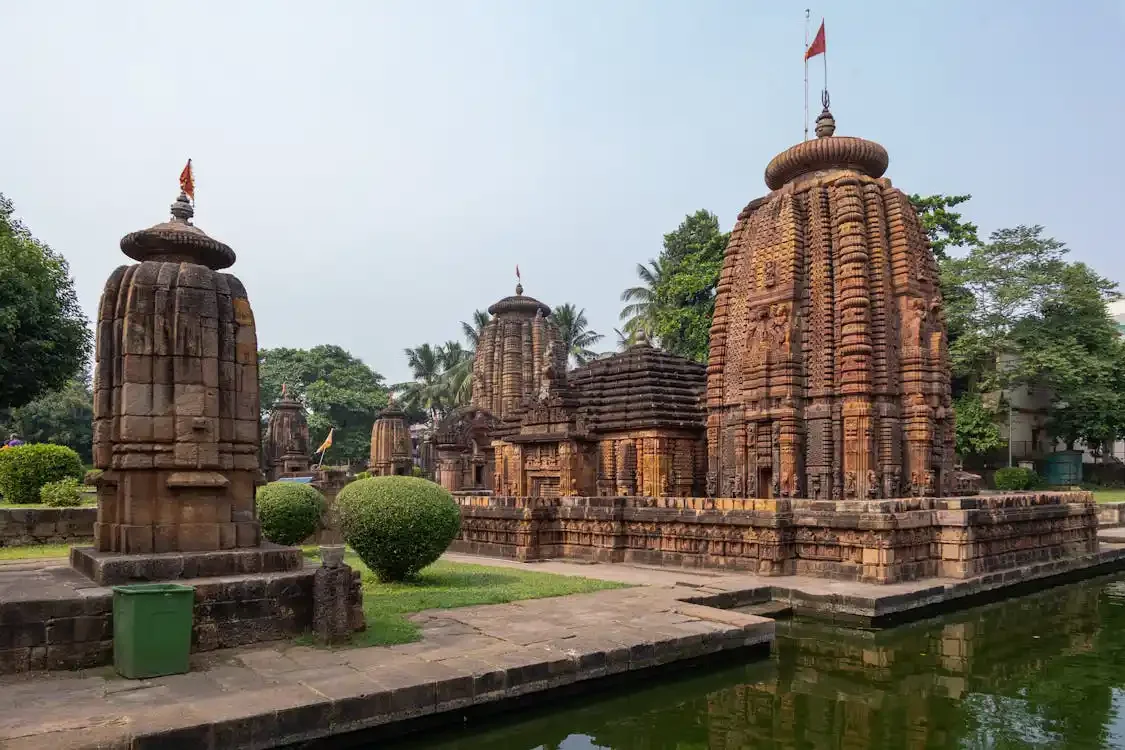Deoghar Baidyanath Jyotirlinga Tour Package 2 Night 3 Days with Flights - Image 2