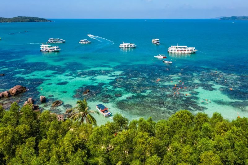 Vietnam Highlights Tour Package 7 Nights 8 Days | Phu Quoc, Da Nang, Hanoi & Ha Long Bay Cruise