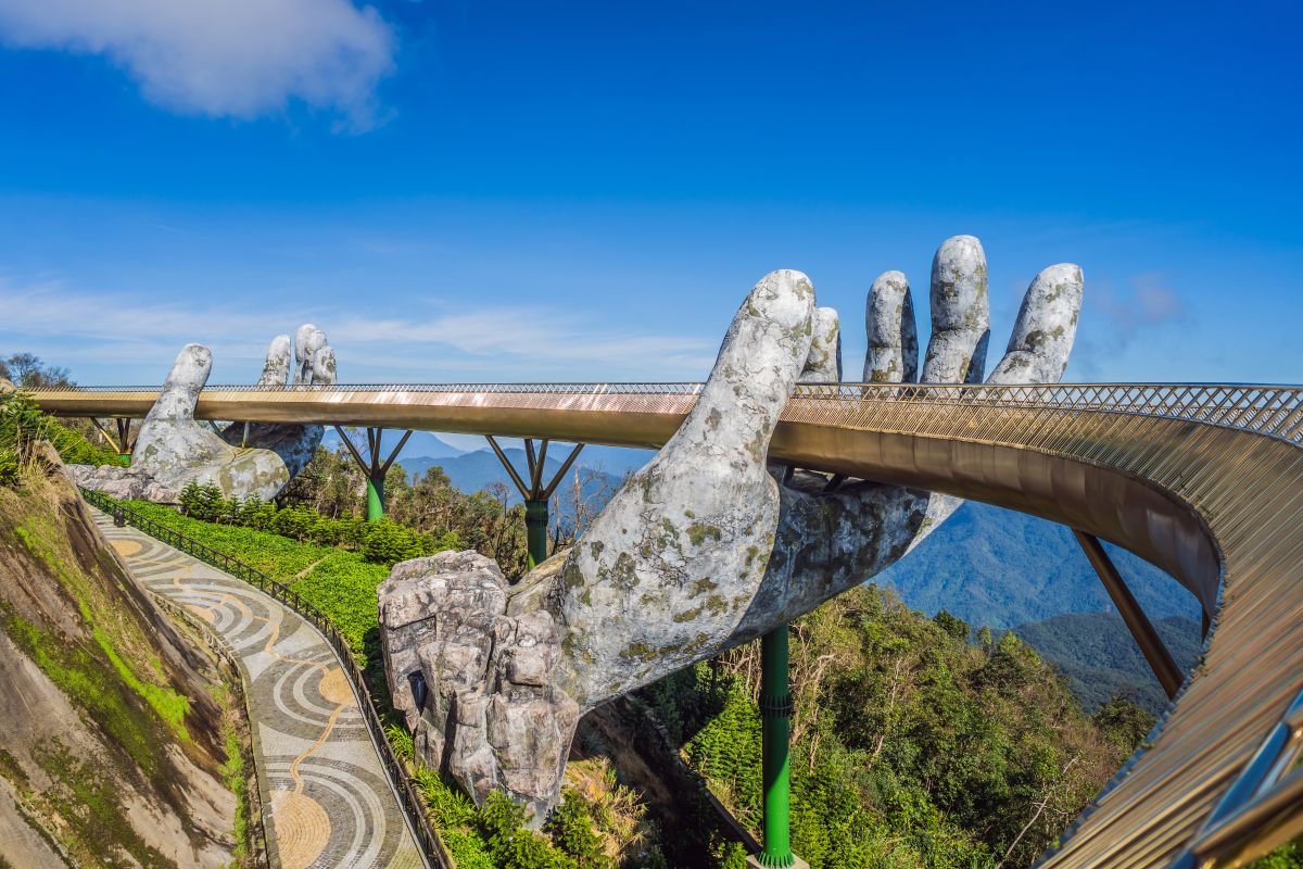 Vietnam Premium Tour Package including 5 Star Cruise Stay With Flights 