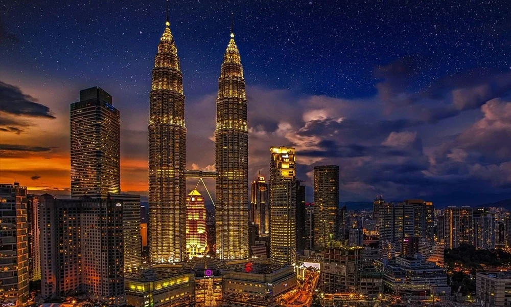 Singapore Malaysia Tour Package including Flights, All Meals & Premium Accomodation  - Image 2